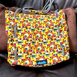 Kavu crossbody bag, inside zip pocket. Good condition!Great size! Super cute!🤩